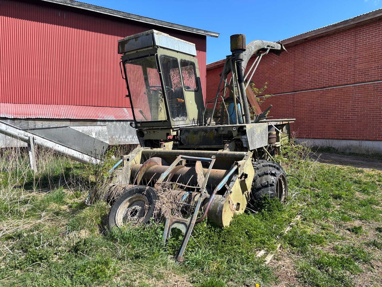 Harvester Fortschritt E-294C (for repair/spare parts) - Harvester: picture 1 Harvester Fortschritt E-294C (for repair/spare parts) - Harvester: picture 1