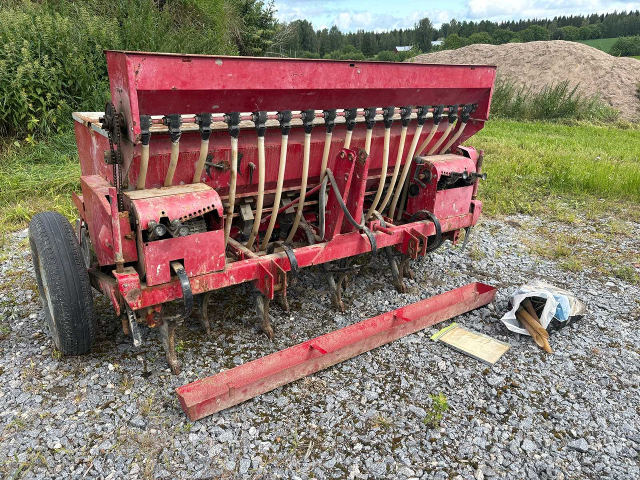 Seed drill Hankkija-Juko - Seed drill: picture 3 Seed drill Hankkija-Juko - Seed drill: picture 3