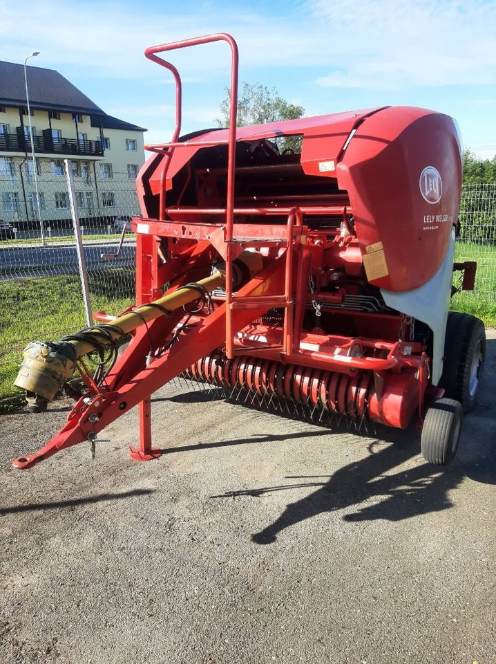 Lely Welger RP 245 Profi - Round baler: picture 1 Lely Welger RP 245 Profi - Round baler: picture 1