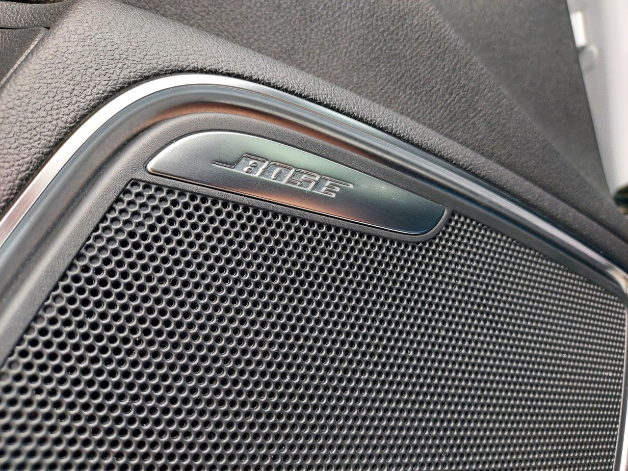 Audi A1 Sportback sport S-Line Pano Bose Xenon DAB - Sedan: picture 5 Audi A1 Sportback sport S-Line Pano Bose Xenon DAB - Sedan: picture 5