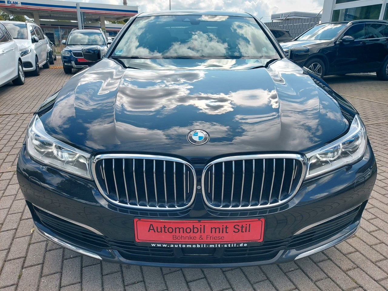 BMW 740 Baureihe 7 Lim 740 d xDrive Glasdach ACC - Sedan: picture 2 BMW 740 Baureihe 7 Lim 740 d xDrive Glasdach ACC - Sedan: picture 2