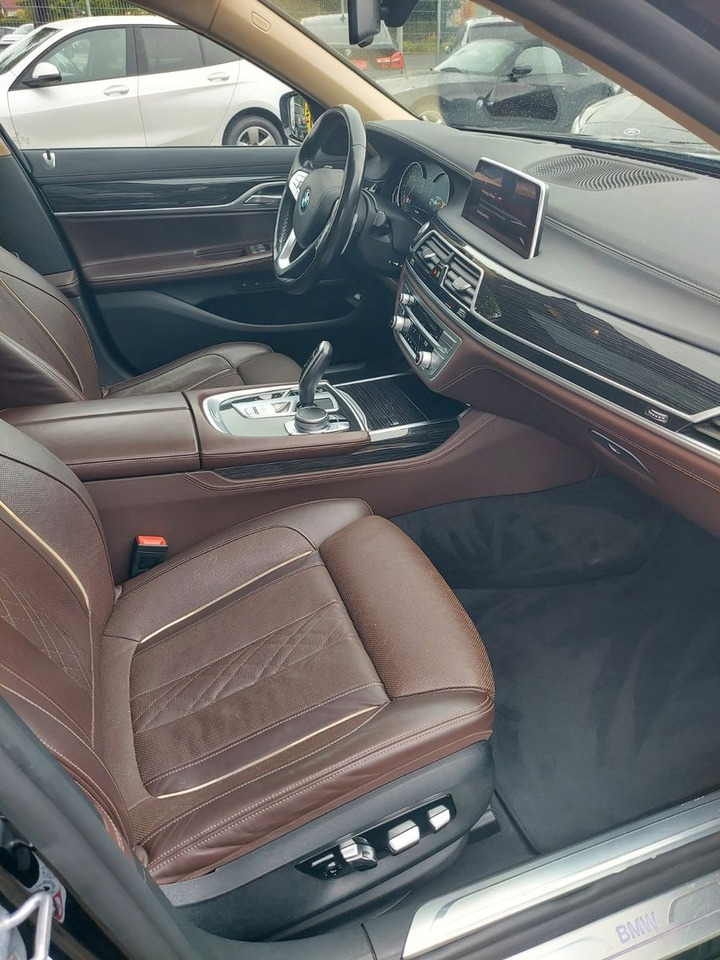 Sedan BMW 740 Baureihe 7 Lim 740 d xDrive Glasdach ACC: picture 23