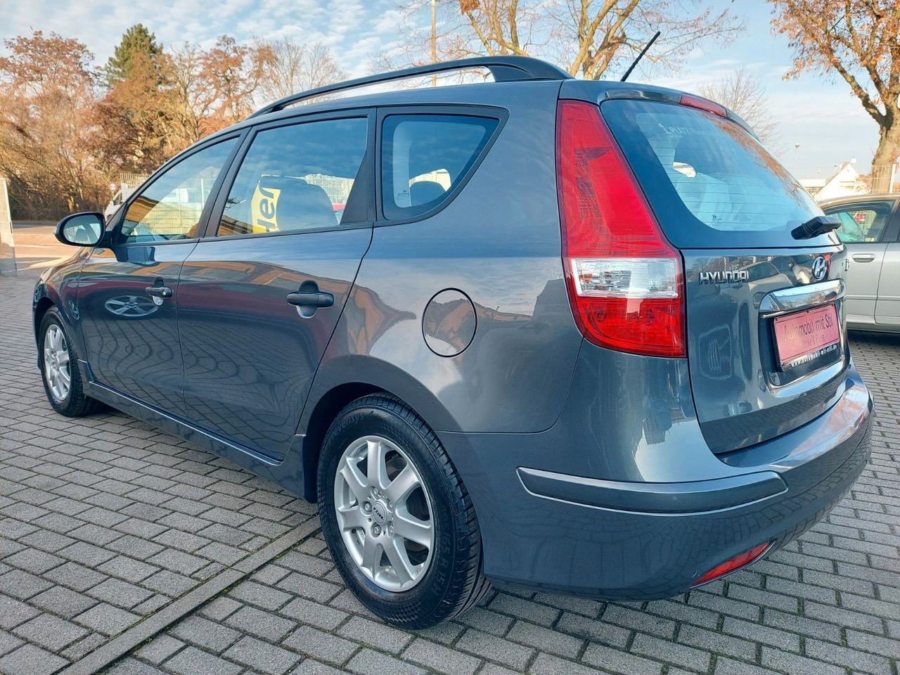 Hyundai i30 cw FIFA WM Edition Klima Sitzheizung - Estate car: picture 4 Hyundai i30 cw FIFA WM Edition Klima Sitzheizung - Estate car: picture 4