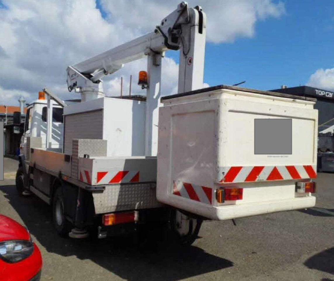 Mercedes-Benz VARIO 814D HUBARBEITS WUMAG 155T 4X4 ALLRAD - Truck mounted aerial platform: picture 4 Mercedes-Benz VARIO 814D HUBARBEITS WUMAG 155T 4X4 ALLRAD - Truck mounted aerial platform: picture 4