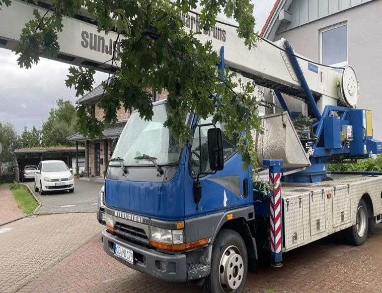 Mitsubishi CANTER DACHDECKER KLAAS AUTOKRAN - Crane truck: picture 3 Mitsubishi CANTER DACHDECKER KLAAS AUTOKRAN - Crane truck: picture 3