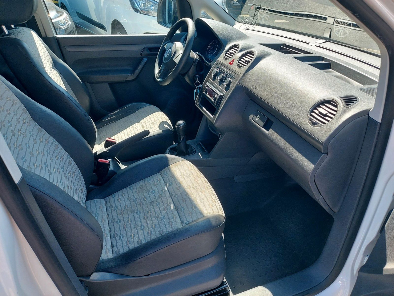 Passenger van Volkswagen Caddy Kasten Kombi 2 Sitze Klima M+S: picture 16