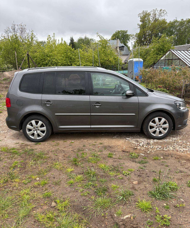 Volkswagen Touran - Car: picture 3 Volkswagen Touran - Car: picture 3