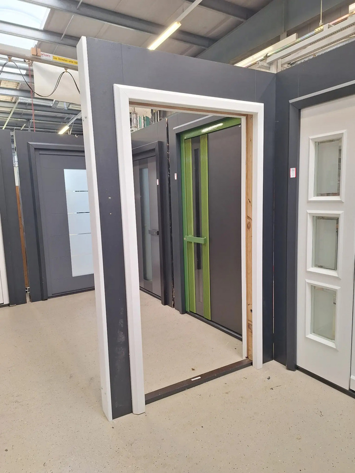 1 Posten Aufstände für Haustürenausstellung - Tool/ Equipment: picture 2 1 Posten Aufstände für Haustürenausstellung - Tool/ Equipment: picture 2