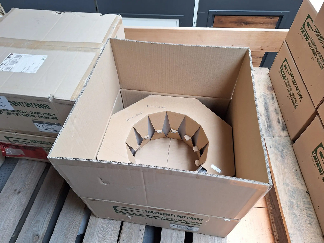 1 Stk. Dichtungsprofil (Goll) - Garage equipment: picture 1 1 Stk. Dichtungsprofil (Goll) - Garage equipment: picture 1