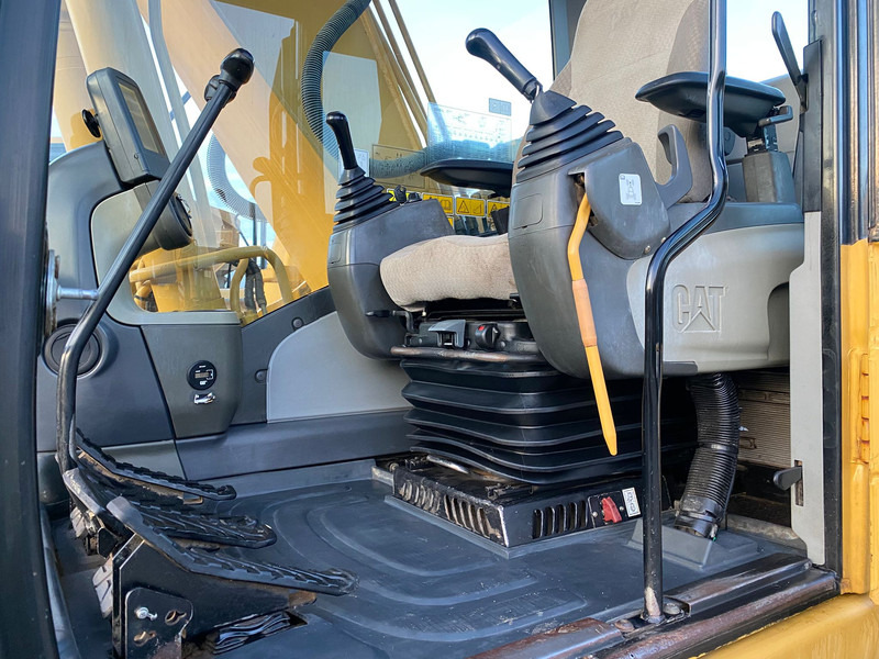 Caterpillar 320 DL NVT - Crawler excavator: picture 5 Caterpillar 320 DL NVT - Crawler excavator: picture 5