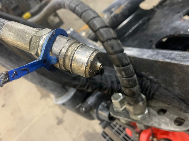 Quick coupler ROTOTILT R8: picture 10