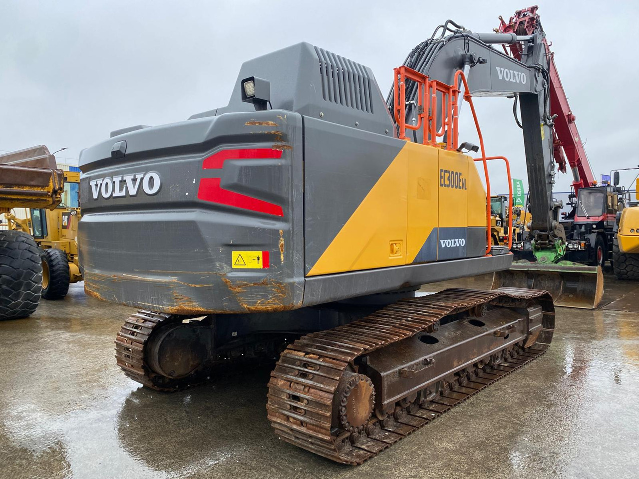 Crawler excavator Volvo EC300: picture 6