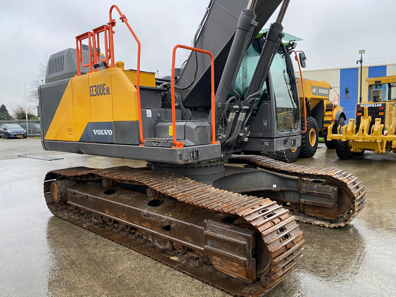 Crawler excavator Volvo EC300: picture 7