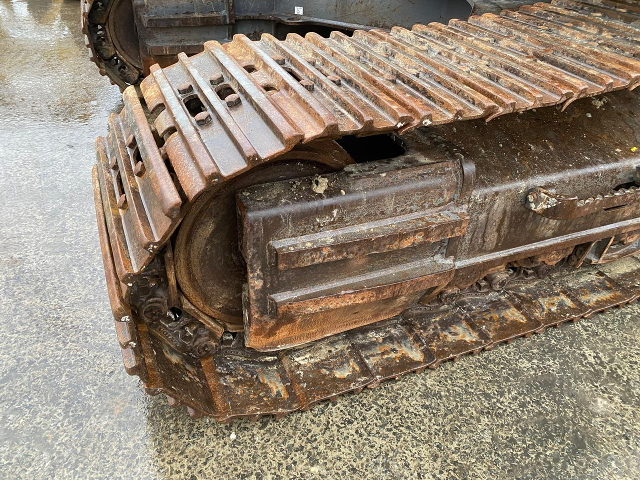 Crawler excavator Volvo EC300: picture 25