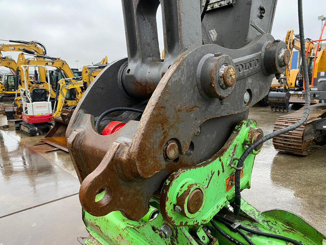 Crawler excavator Volvo EC300: picture 33