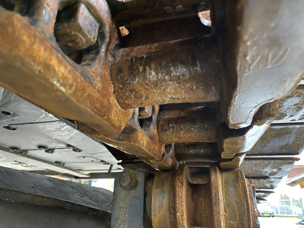 Crawler excavator Volvo EC300: picture 26