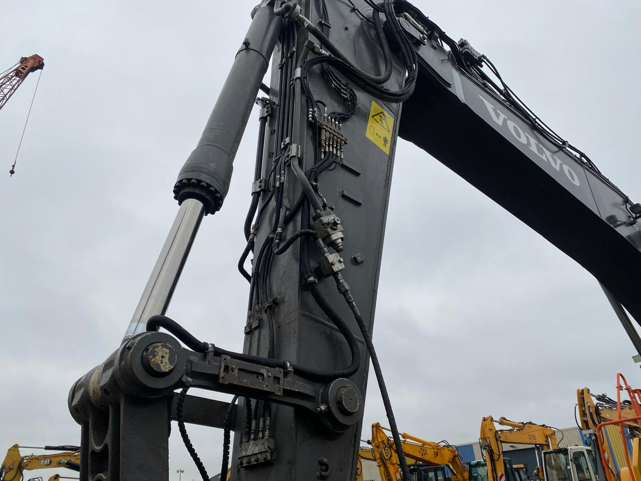 Crawler excavator Volvo EC300: picture 36