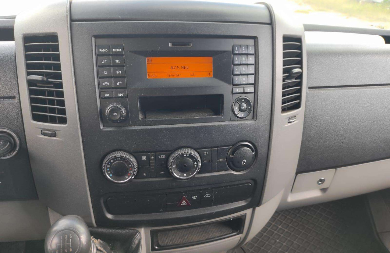 Panel van Mercedes-Benz Sprinter: picture 9