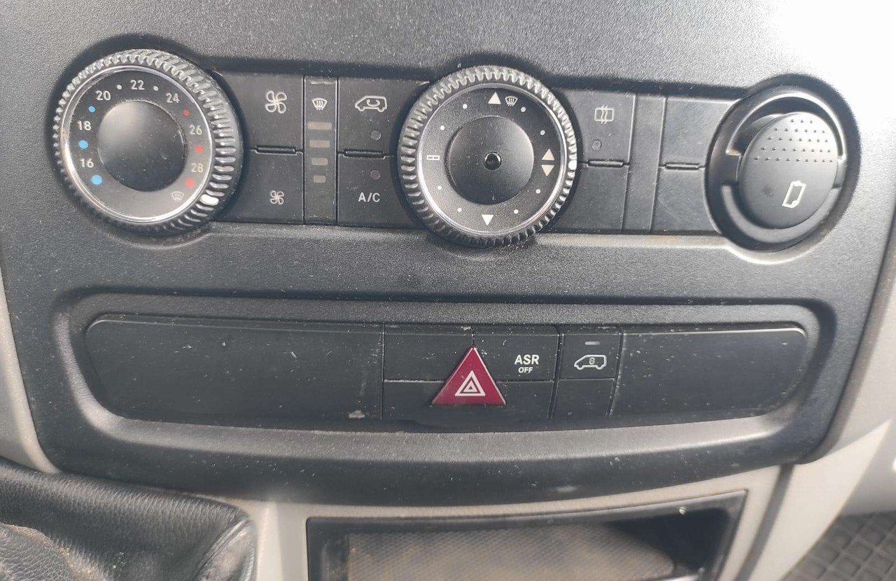 Panel van Mercedes-Benz Sprinter: picture 11