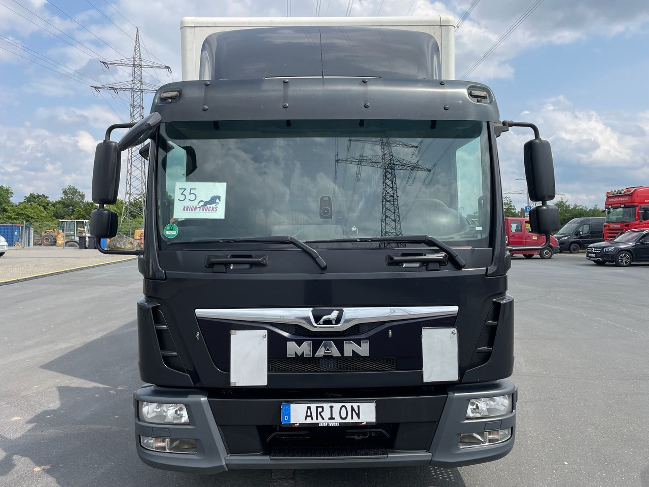 MAN TGL 12.250 4x2 BL Koffer/LBW/PALFINGER/AC/EU6c - Box truck: picture 2 MAN TGL 12.250 4x2 BL Koffer/LBW/PALFINGER/AC/EU6c - Box truck: picture 2