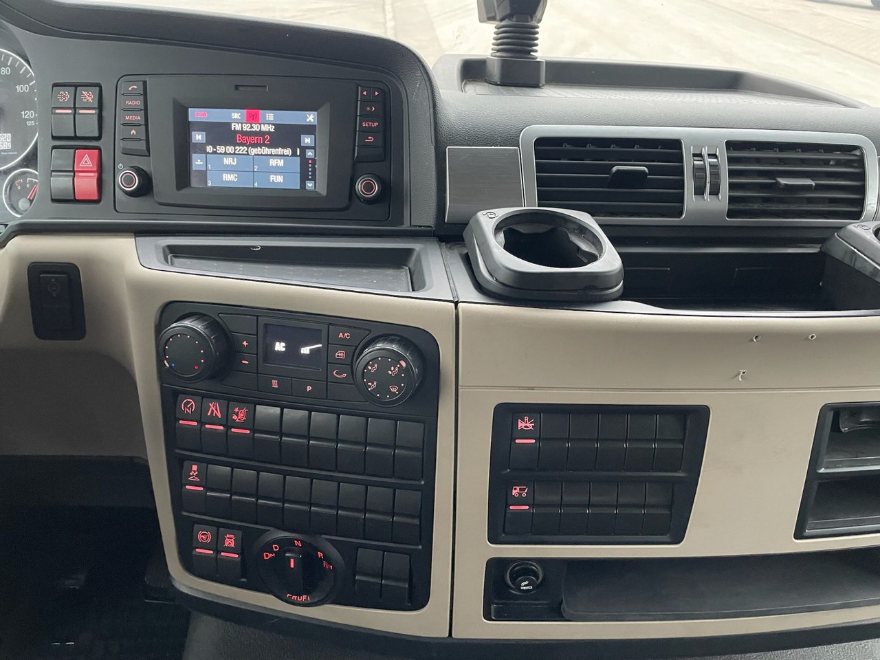 Closed box van MAN TGL 8.190 4x2 BL Koffer/LBW/PALFINGER/AC/EU6d: picture 17