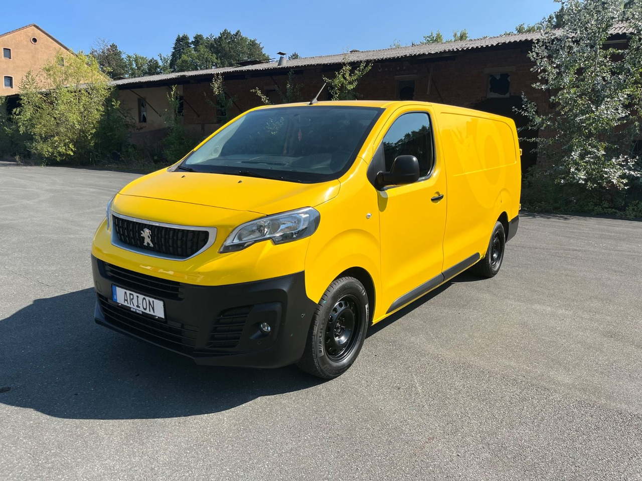 Peugeot Expert Box Pro L3 / 2.0 Blue HDI / More units - Small van: picture 2 Peugeot Expert Box Pro L3 / 2.0 Blue HDI / More units - Small van: picture 2