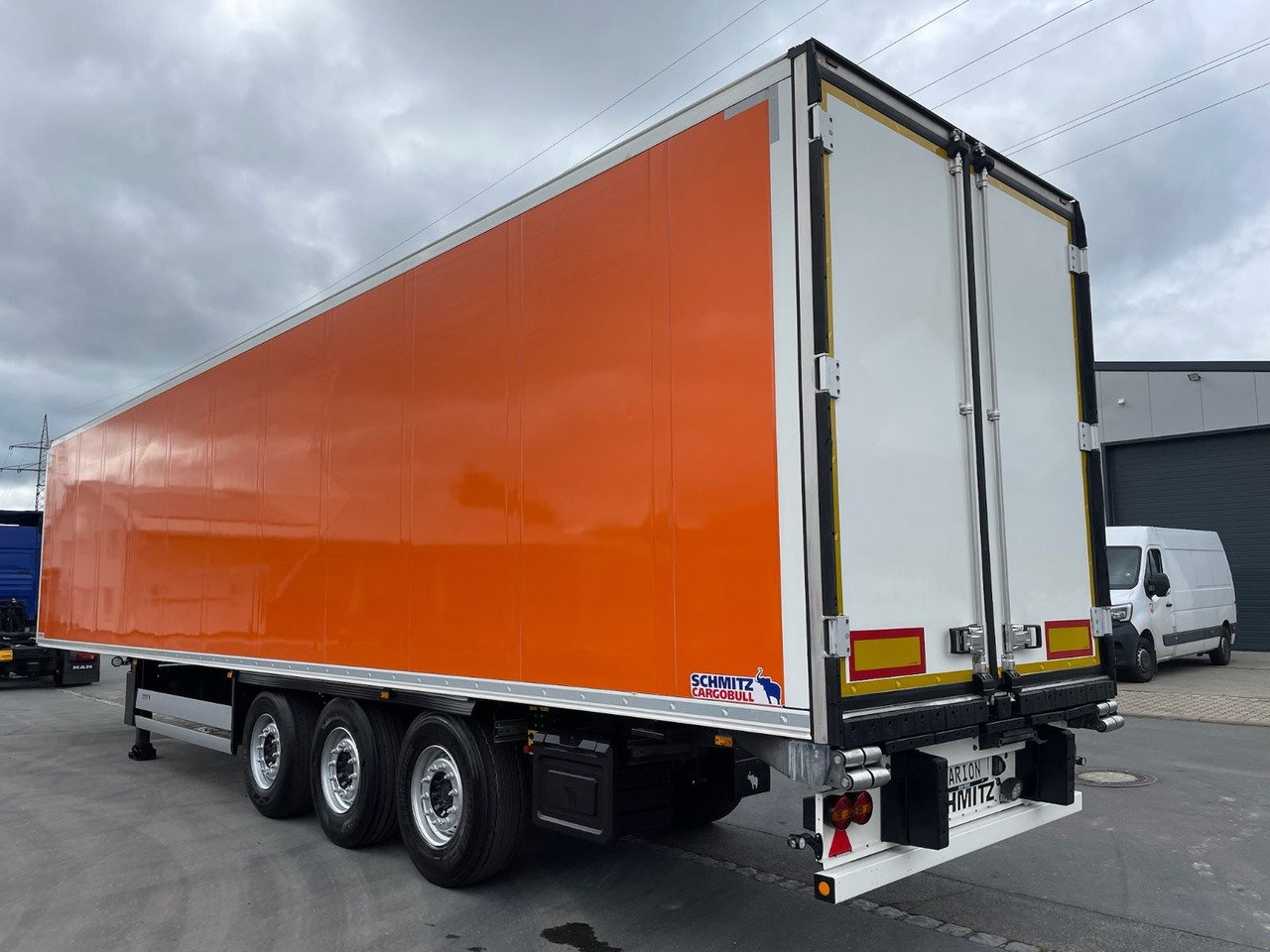 Schmitz Cargobull SCB*S3/Lenkachse/Like New/1759h/Multi-Temp/13,4m - Refrigerator semi-trailer: picture 5 Schmitz Cargobull SCB*S3/Lenkachse/Like New/1759h/Multi-Temp/13,4m - Refrigerator semi-trailer: picture 5