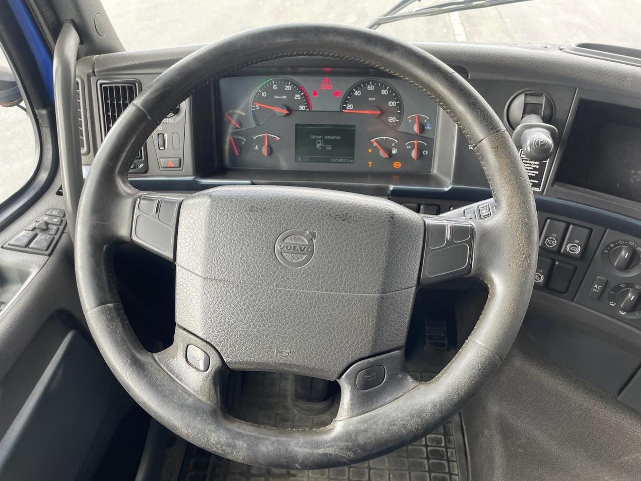 Curtain side truck Volvo FH 460 EEV Dreiseiten-Getreidekipper/gel. NLA/AC: picture 12