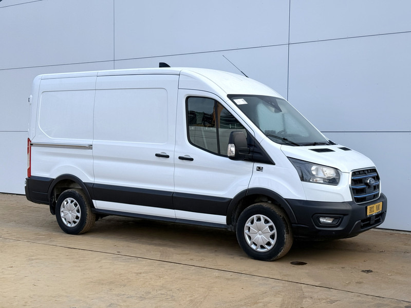 Ford E-Transit 68kWh 184PK 317km WLTP 135kWh Snelladen L2H2 Climate Control Cruise Control Tachograaf Camera Stoelverwarming Parkeersensoren voor achter - Panel van, Electric van: picture 5 Ford E-Transit 68kWh 184PK 317km WLTP 135kWh Snelladen L2H2 Climate Control Cruise Control Tachograaf Camera Stoelverwarming Parkeersensoren voor achter - Panel van, Electric van: picture 5