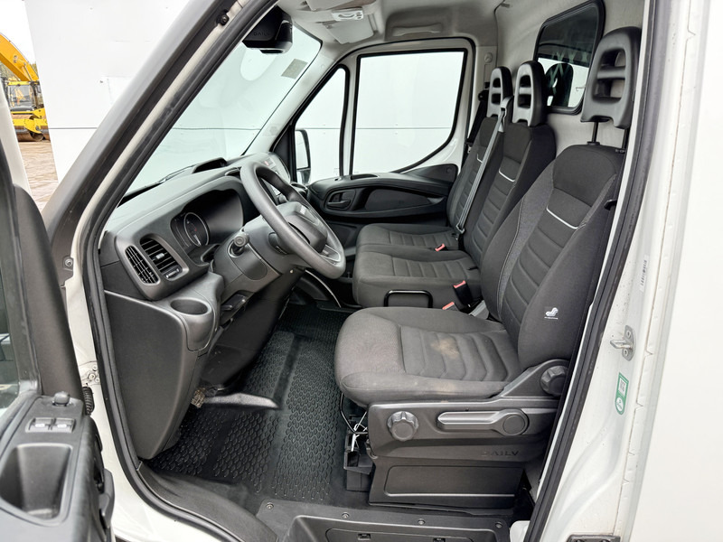 Iveco Daily 35S16 2.3 Automaat L4H2 Airco Climate Control Lat Betimmering - Panel van: picture 5 Iveco Daily 35S16 2.3 Automaat L4H2 Airco Climate Control Lat Betimmering - Panel van: picture 5