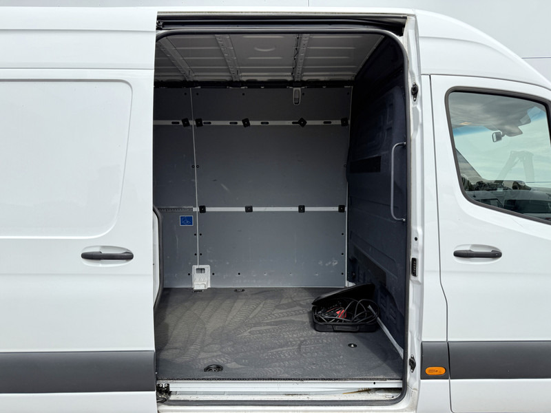 Panel van, Electric van Mercedes-Benz eSprinter 312 - Binnenkort verwacht! L2H2 100% Elektrisch 55kWh 168km WLTP 80kw Snelladen Climate Control Camera Stoelverwarming: picture 10