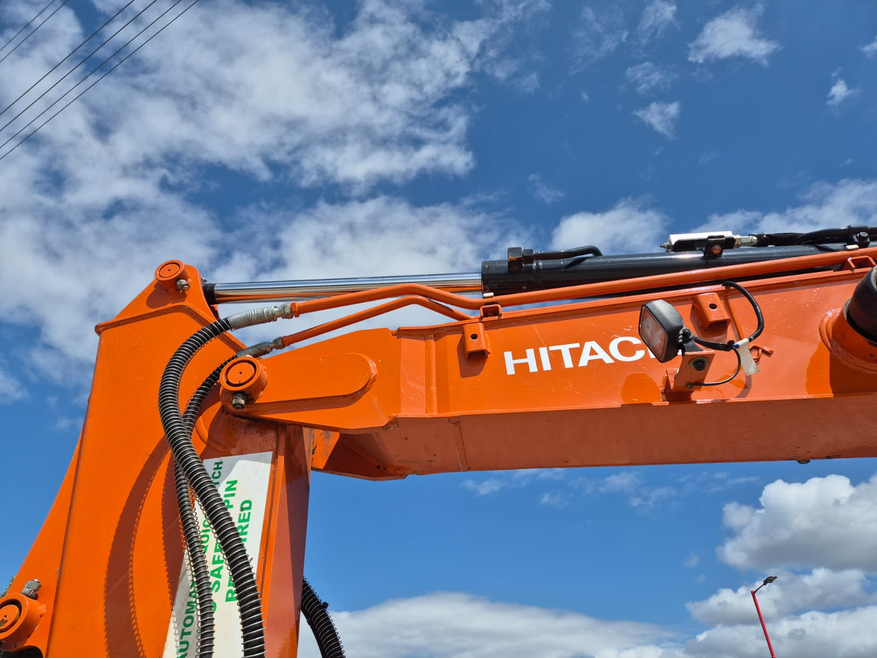 Mini excavator Hitachi ZX85USBR-6 2PB: picture 10