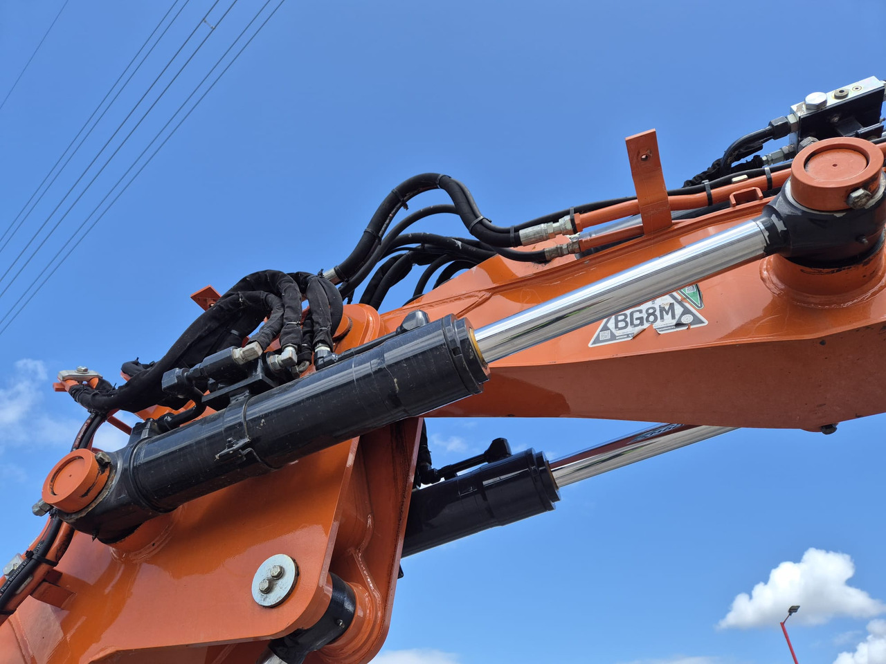 Mini excavator Hitachi ZX85USBR-6 2PB: picture 13
