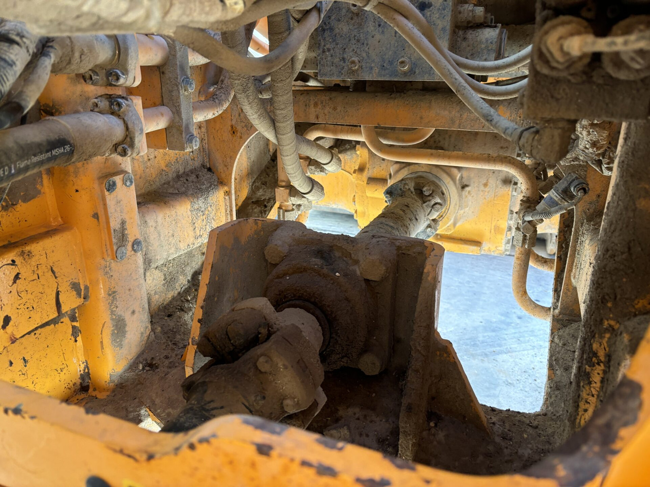 Wheel loader Hyundai HL960: picture 19