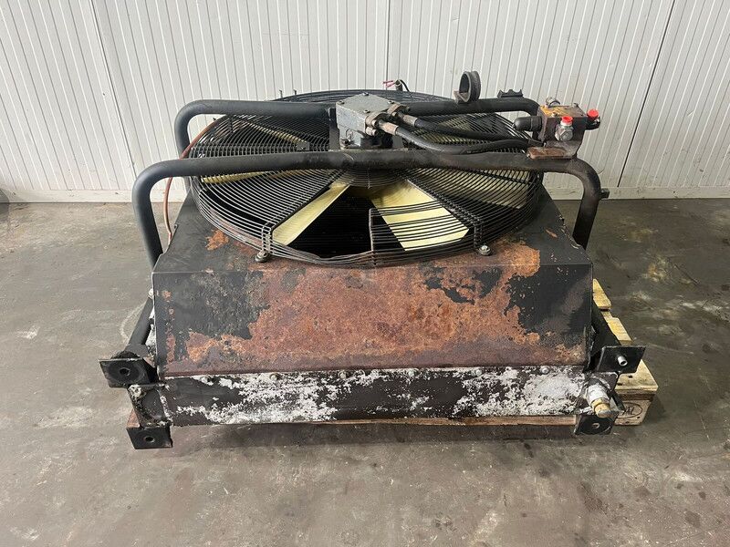 Liebherr Combined Radiator 1010694 - Radiator: picture 5 Liebherr Combined Radiator 1010694 - Radiator: picture 5