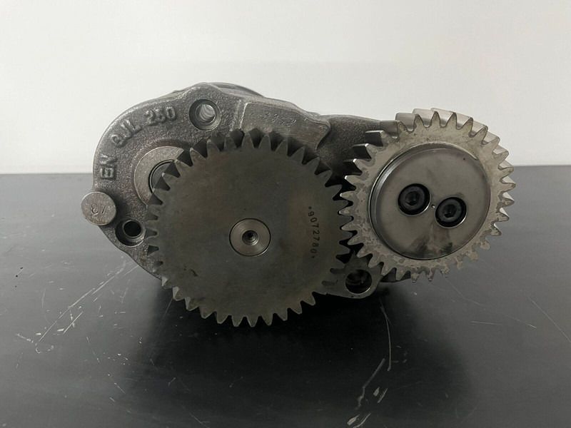 Liebherr - Oil pump: picture 1 Liebherr - Oil pump: picture 1