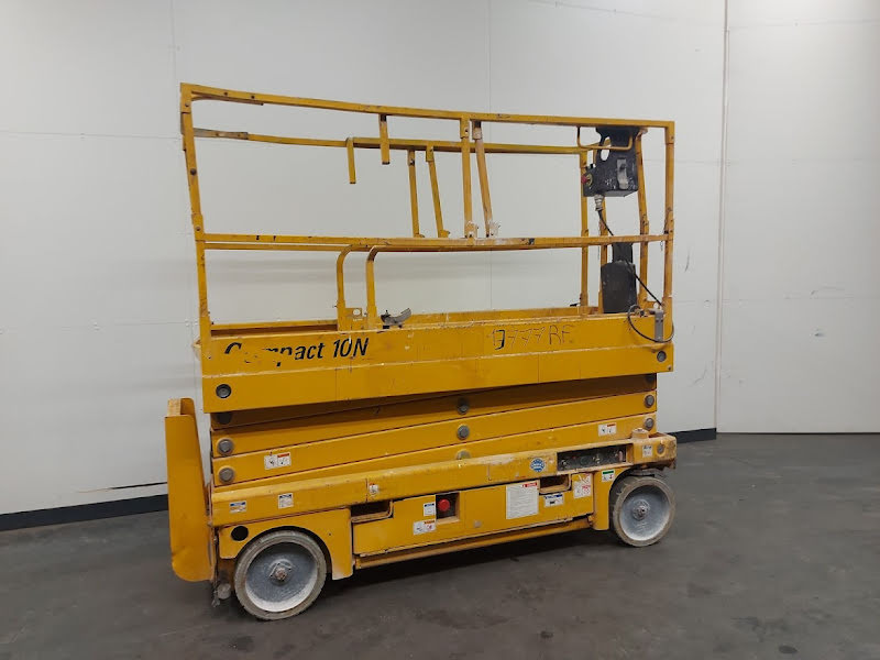 HAULOTTE Compact 10N - Scissor lift: picture 2 HAULOTTE Compact 10N - Scissor lift: picture 2