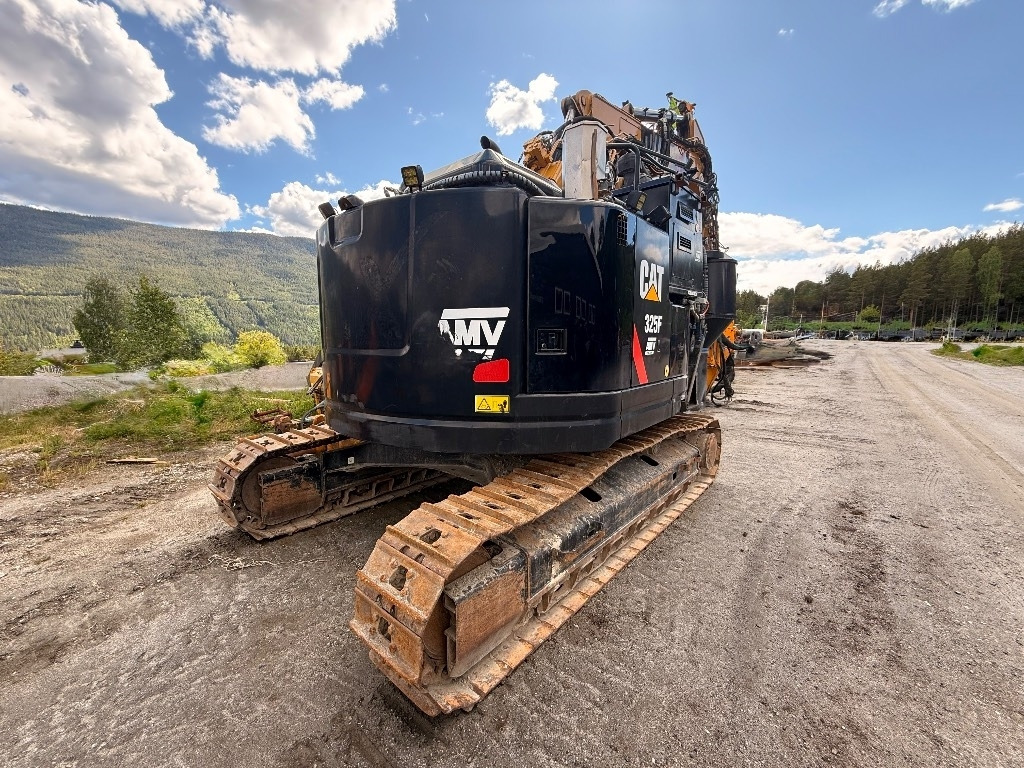 CAT 325 FL CR - Crawler excavator: picture 5 CAT 325 FL CR - Crawler excavator: picture 5