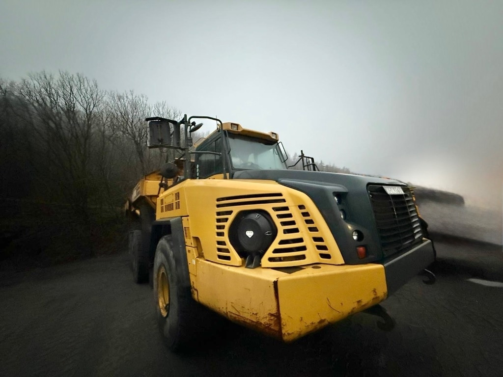 Komatsu HM 400-5 - Articulated dumper: picture 2 Komatsu HM 400-5 - Articulated dumper: picture 2