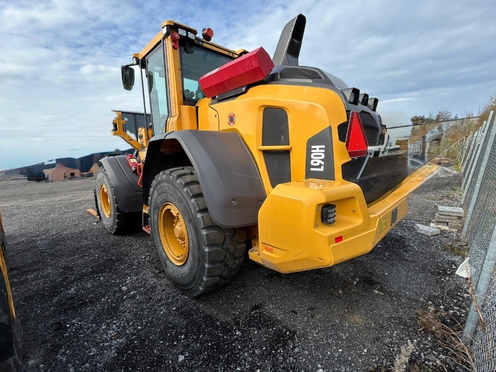 Volvo L 90 H - Wheel loader: picture 2 Volvo L 90 H - Wheel loader: picture 2