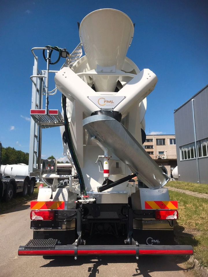 Scania P420 8X4 FML 10 M3 Scania P420 8X4 FML 10 M3 - Concrete mixer truck: picture 5 Scania P420 8X4 FML 10 M3 Scania P420 8X4 FML 10 M3 - Concrete mixer truck: picture 5