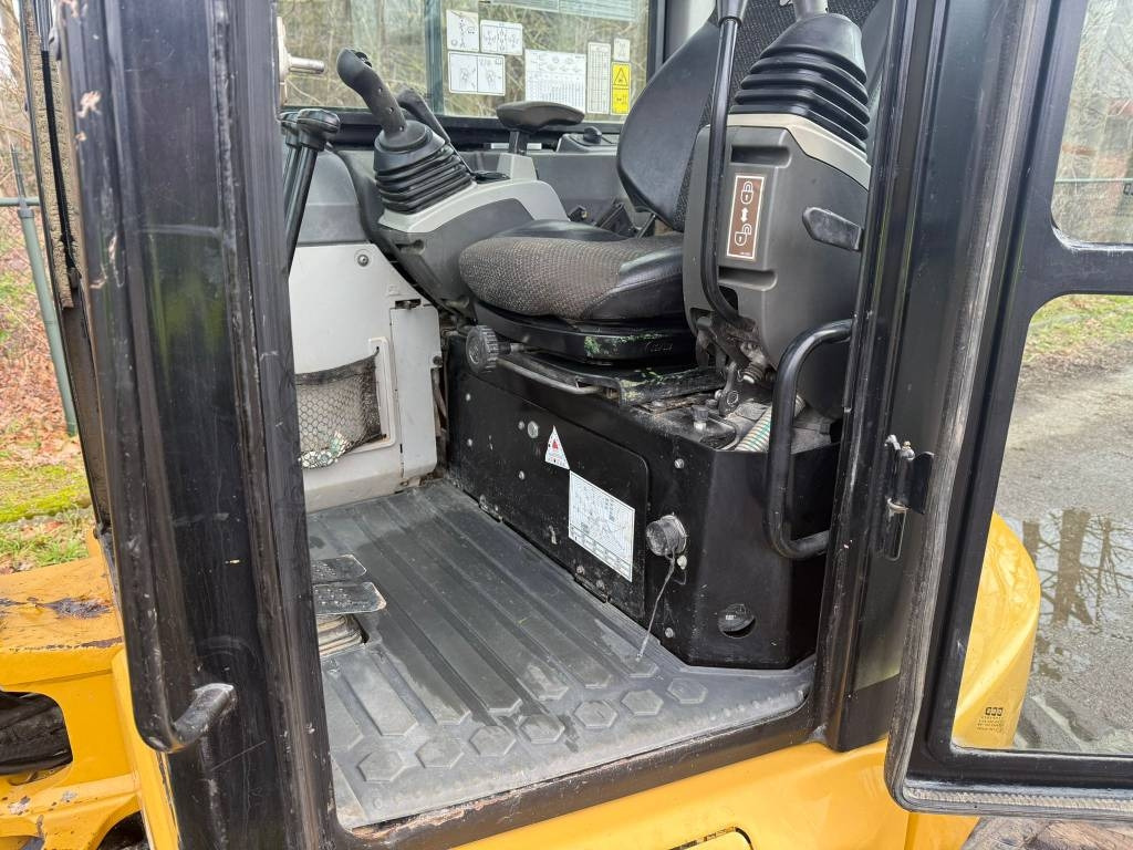 Mini excavator CAT 305 E2 CR: picture 7 Mini excavator CAT 305 E2 CR: picture 7