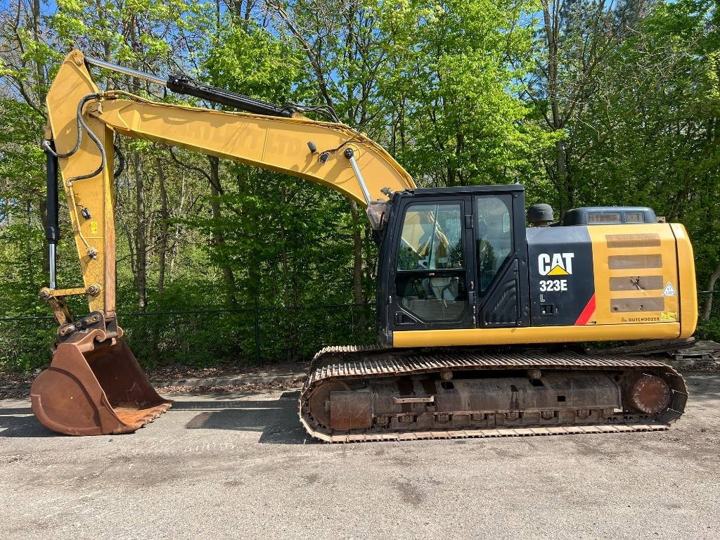 CAT 323 E - Crawler excavator: picture 2 CAT 323 E - Crawler excavator: picture 2