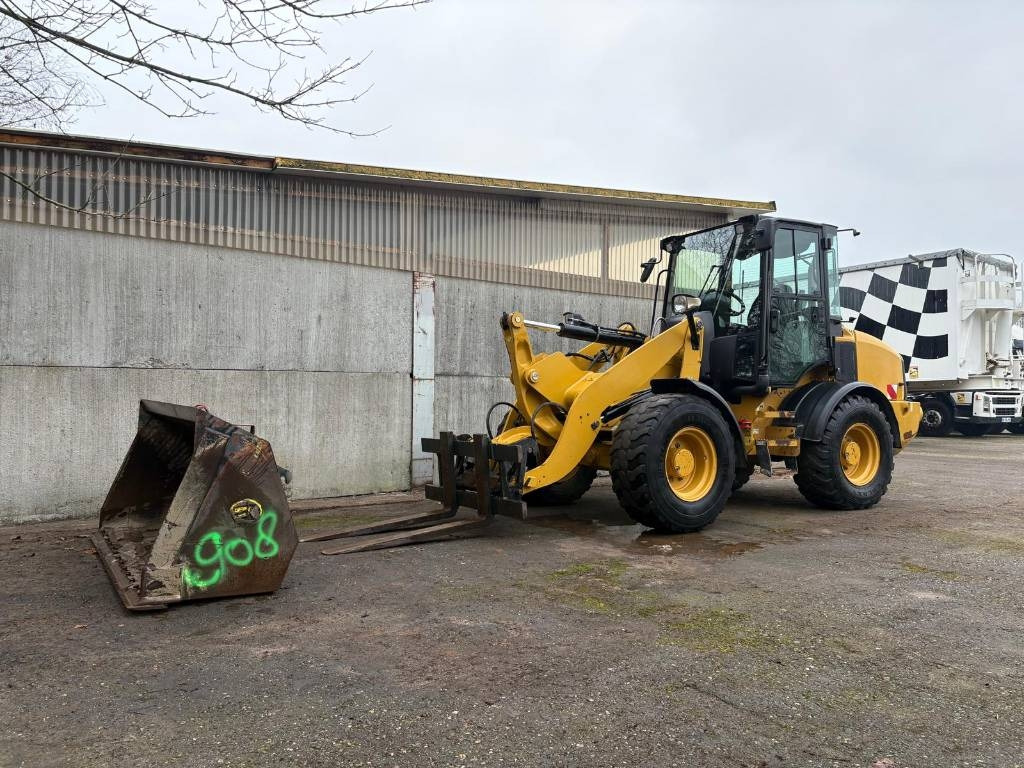 CAT 908 M - Wheel loader: picture 1 CAT 908 M - Wheel loader: picture 1
