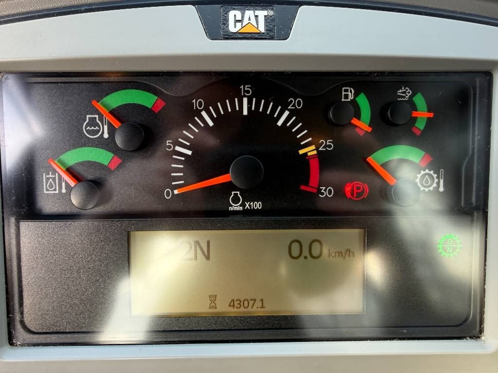 Wheel loader CAT 980 M: picture 13