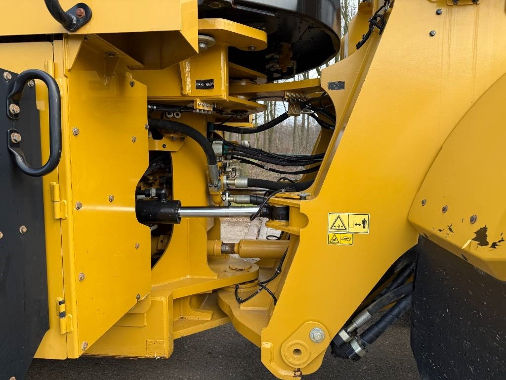 Wheel loader CAT 980 M: picture 41