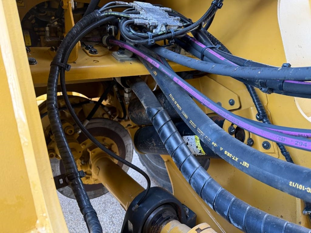 Wheel loader CAT 980 M: picture 32