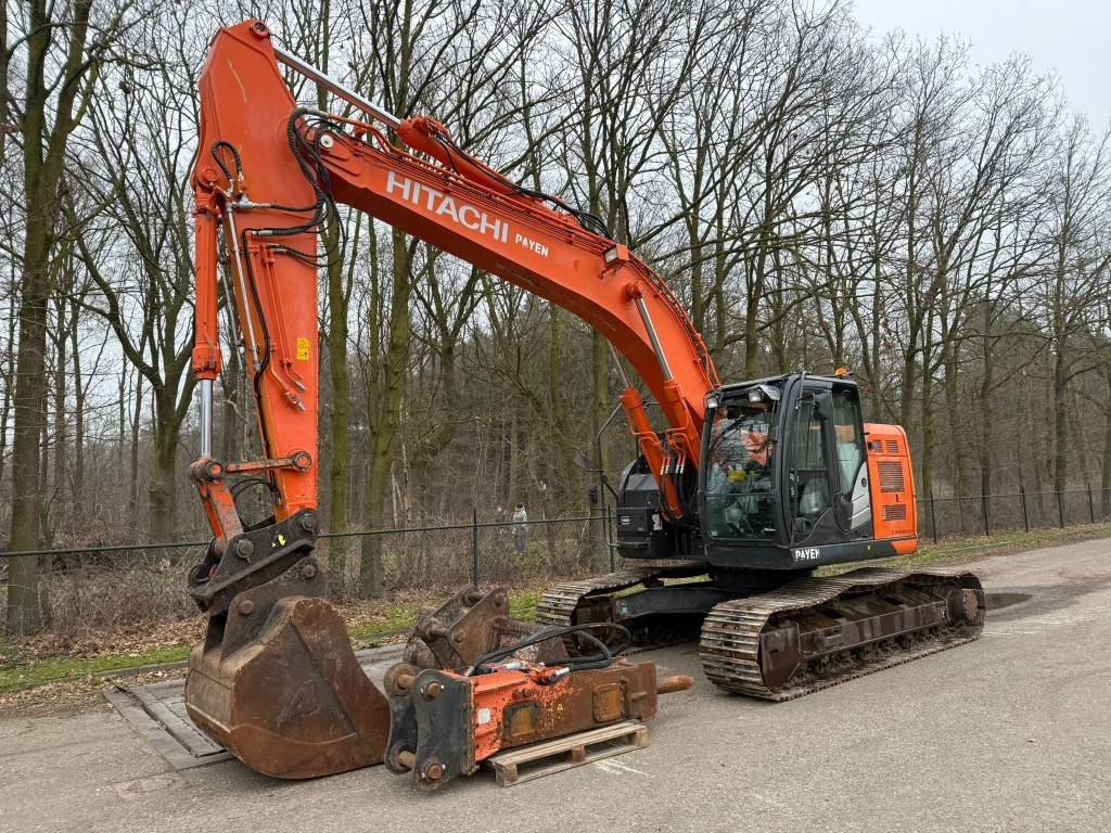 Hitachi ZX225 US LC-6 - Crawler excavator: picture 1 Hitachi ZX225 US LC-6 - Crawler excavator: picture 1