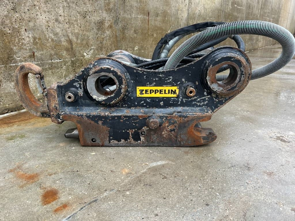 OilQuick OQ70/55 - Quick coupler for Construction machinery: picture 1 OilQuick OQ70/55 - Quick coupler for Construction machinery: picture 1