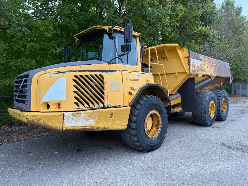 Articulated dumper Volvo A25D: picture 1